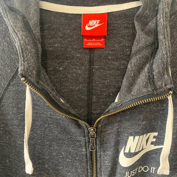 Nike Mens Grey Hoodie - Picture 3 of 12